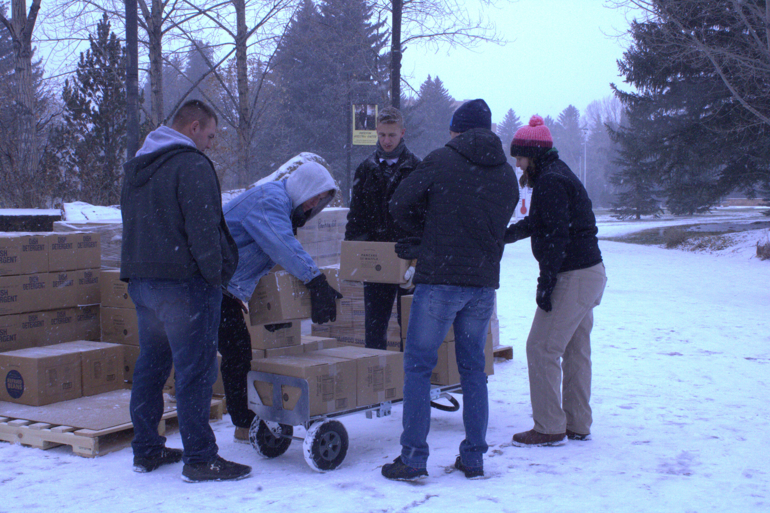 20,000 pounds of supplies donated to the UW food pantry