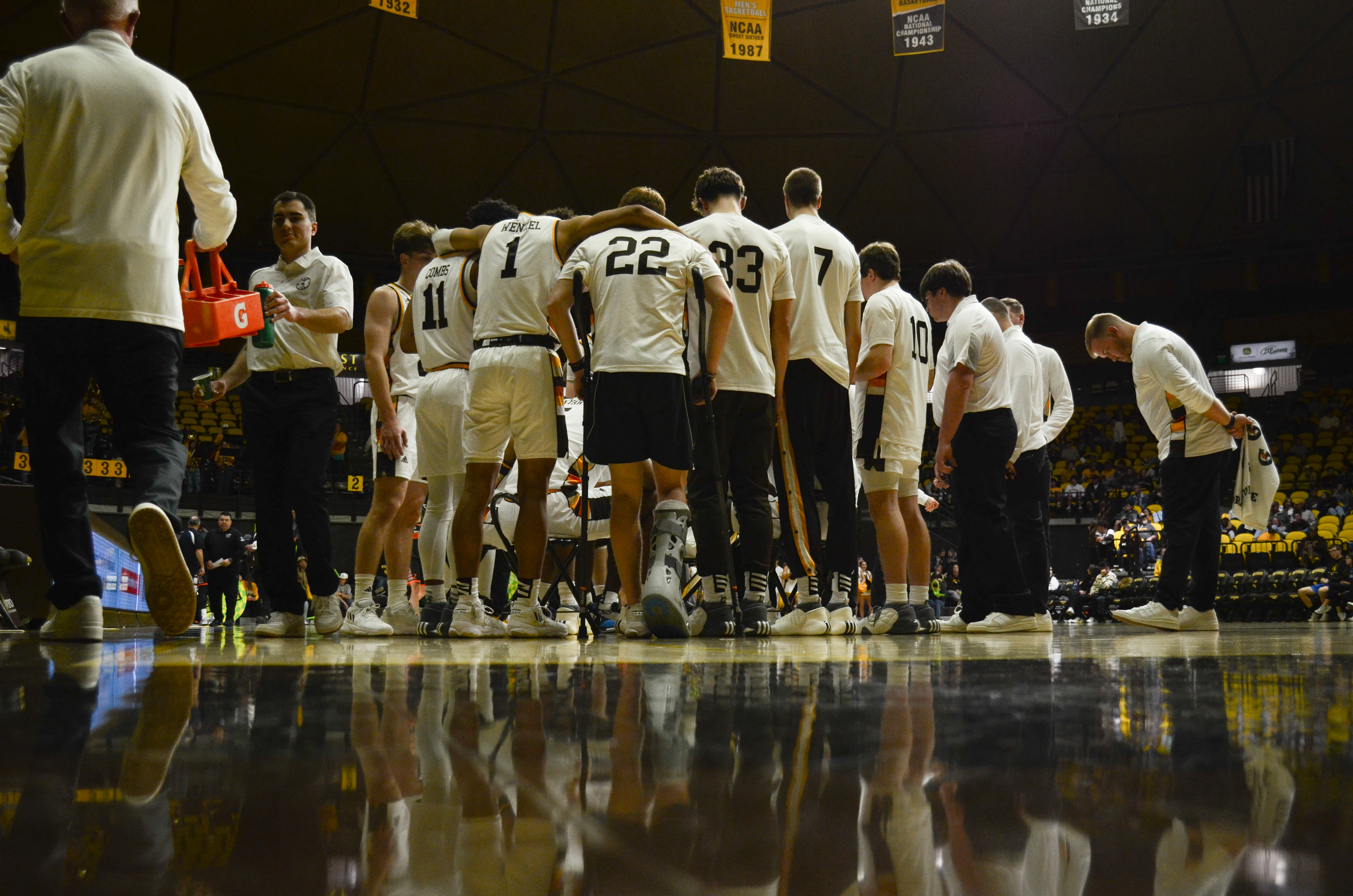 Pokes choke in final minutes, drop tournament game to Fresno State